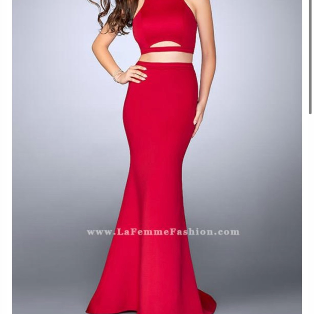 La femme size 2 - Picture 3 of 3